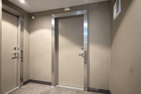 Photo 8 at 5205 - 88 Harbour Street, Waterfront Communities C1, Toronto