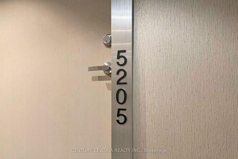 Photo 9 at 5205 - 88 Harbour Street, Waterfront Communities C1, Toronto