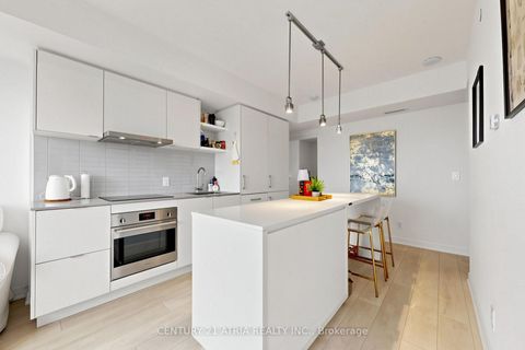 Photo 13 at 5205 - 88 Harbour Street, Waterfront Communities C1, Toronto