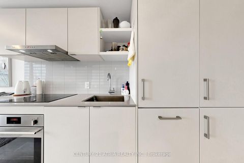 Photo 17 at 5205 - 88 Harbour Street, Waterfront Communities C1, Toronto