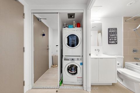 Photo 24 at 5205 - 88 Harbour Street, Waterfront Communities C1, Toronto
