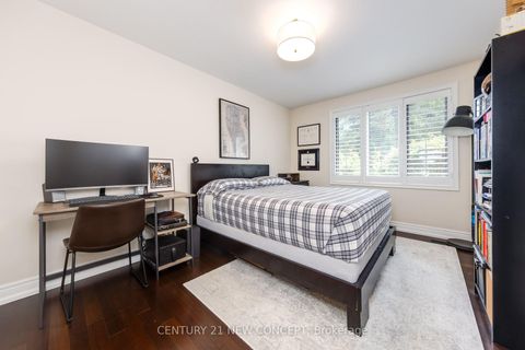 Photo 11 at 8 Echo Valley Ridge, City Centre West, Toronto