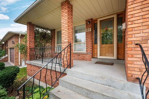 Photo 3 at 114 Beechnut Road, West Woodbridge, Vaughan
