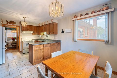 Photo 8 at 114 Beechnut Road, West Woodbridge, Vaughan