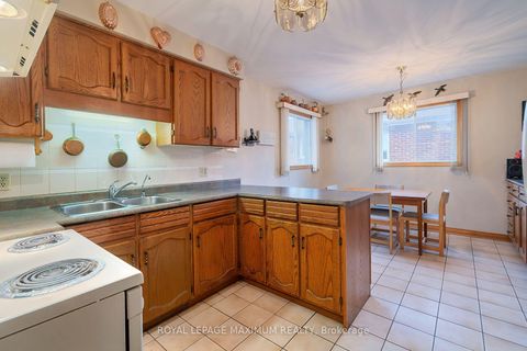 Photo 9 at 114 Beechnut Road, West Woodbridge, Vaughan