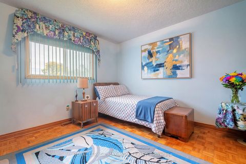 Photo 18 at 114 Beechnut Road, West Woodbridge, Vaughan
