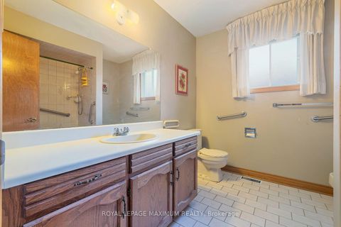 Photo 22 at 114 Beechnut Road, West Woodbridge, Vaughan
