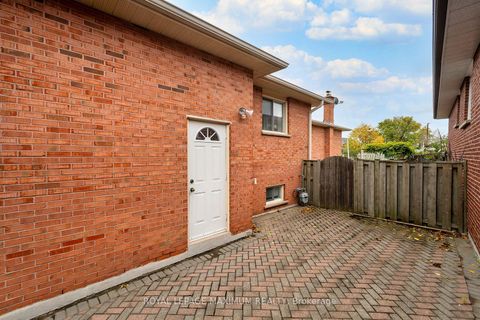 Photo 39 at 114 Beechnut Road, West Woodbridge, Vaughan