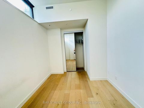 Photo 8 at 2207 - 81 Wellesley Street E, Yonge Corridor, Toronto