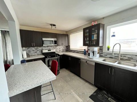 Photo 4 at 50 Rushley Drive, Bendale, Toronto