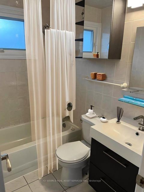 Photo 10 at 50 Rushley Drive, Bendale, Toronto