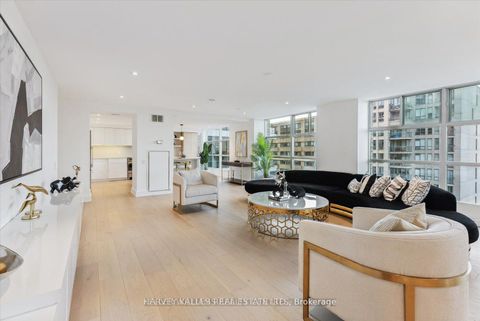 Photo 6 at PH03 - 409 Bloor Street W, Moore Park, Toronto