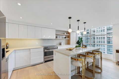 Photo 12 at PH03 - 409 Bloor Street W, Moore Park, Toronto