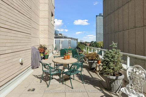 Photo 34 at PH03 - 409 Bloor Street W, Moore Park, Toronto