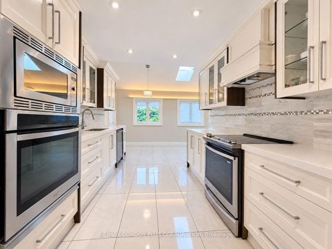 Photo 7 at 57 Colvin Crescent, Brownridge, Vaughan