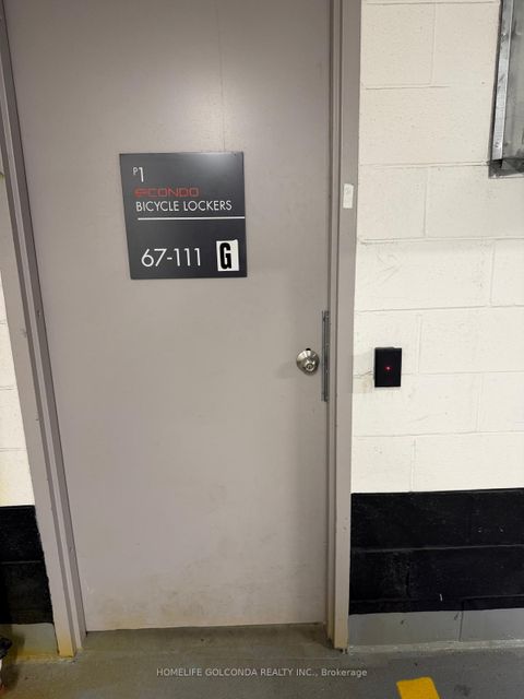 Photo 35 at 3502 - 8 Eglinton Avenue E, Mount Pleasant West, Toronto