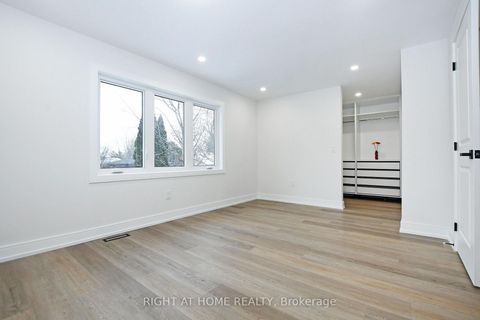 Photo 13 at 8 Hill Drive, Aurora Heights, Aurora