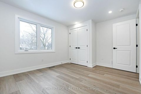 Photo 19 at 8 Hill Drive, Aurora Heights, Aurora