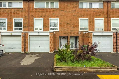 Photo 3 at Unit 5 - 3 Kendleton Drive, Jamestown, Toronto