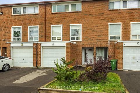 Photo 6 at Unit 5 - 3 Kendleton Drive, Jamestown, Toronto