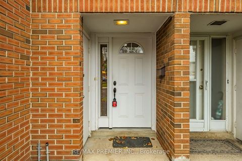 Photo 9 at Unit 5 - 3 Kendleton Drive, Jamestown, Toronto