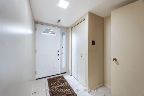Photo 10 at Unit 5 - 3 Kendleton Drive, Jamestown, Toronto