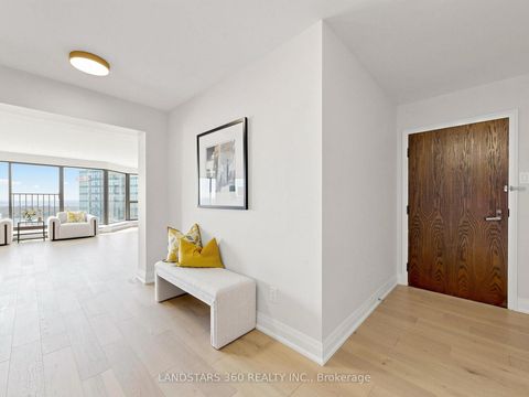Photo 4 at 3311 - 55 Harbour Square, Waterfront Communities C1, Toronto