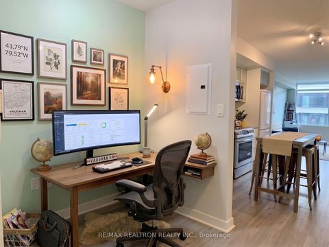 Photo 3 at 611 - 25 Telegram Mews, Waterfront Communities C1, Toronto