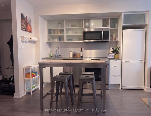 Photo 5 at 611 - 25 Telegram Mews, Waterfront Communities C1, Toronto