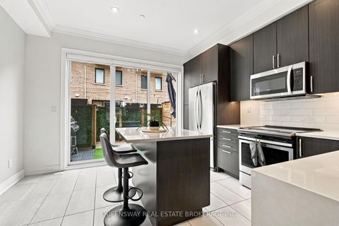 Photo 5 at 37 Twenty Ninth Street, Long Branch, Toronto