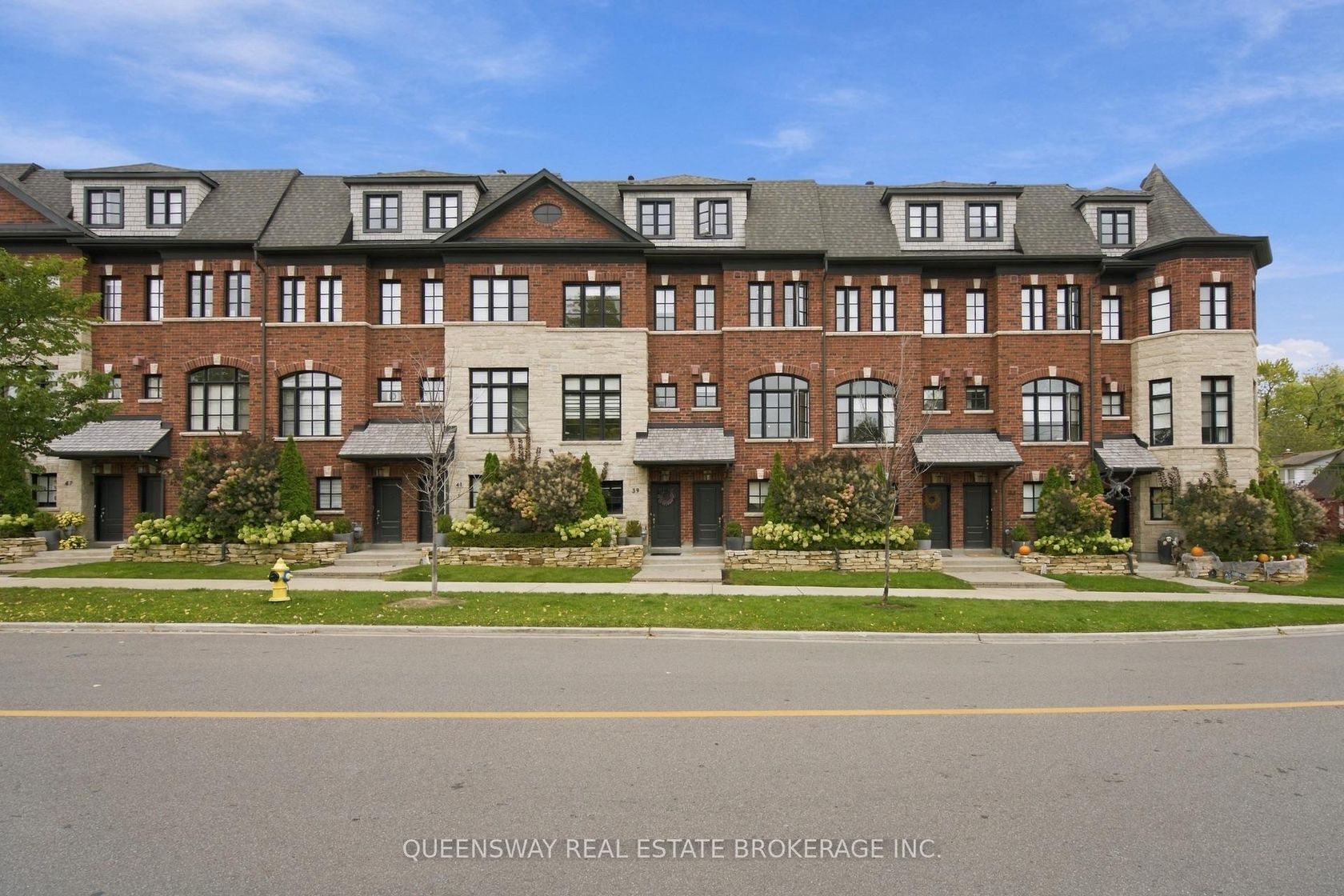 37 Twenty Ninth Street, Long Branch, Toronto 