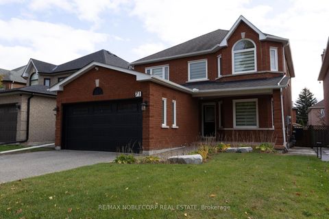 Photo 12 at 71 Castlepoint Drive, Elder Mills, Vaughan