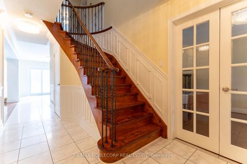 Photo 14 at 71 Castlepoint Drive, Elder Mills, Vaughan