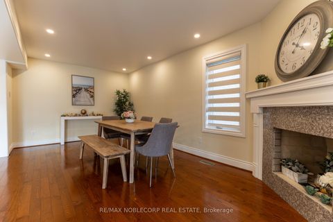 Photo 16 at 71 Castlepoint Drive, Elder Mills, Vaughan