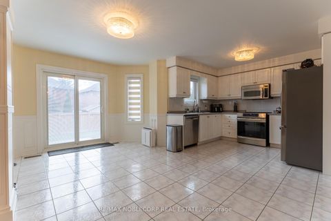 Photo 17 at 71 Castlepoint Drive, Elder Mills, Vaughan
