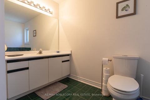 Photo 31 at 71 Castlepoint Drive, Elder Mills, Vaughan