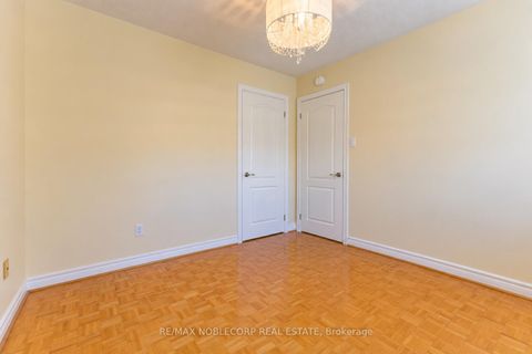 Photo 36 at 71 Castlepoint Drive, Elder Mills, Vaughan