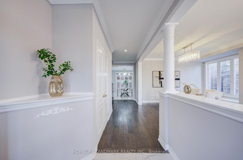 Photo 2 at 2 Kingshill Road, Oak Ridges, Richmond Hill