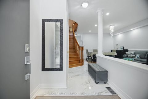 Photo 5 at 45 Skylark Drive, Vellore Village, Vaughan