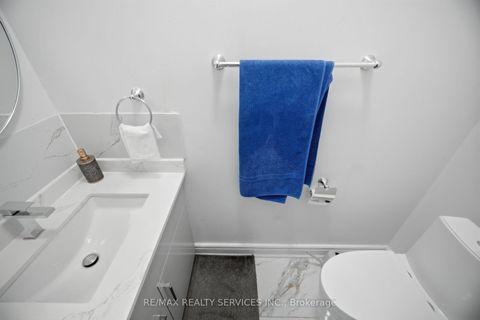 Photo 21 at 45 Skylark Drive, Vellore Village, Vaughan