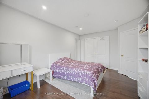 Photo 31 at 45 Skylark Drive, Vellore Village, Vaughan