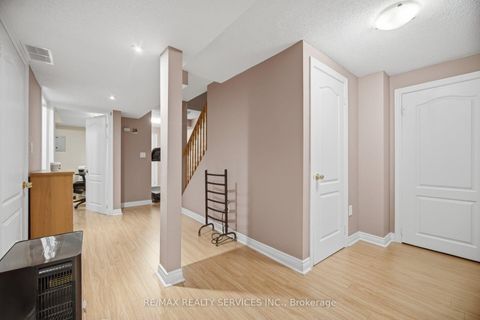 Photo 36 at 45 Skylark Drive, Vellore Village, Vaughan