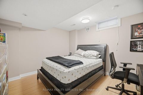 Photo 40 at 45 Skylark Drive, Vellore Village, Vaughan