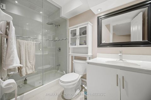Photo 42 at 45 Skylark Drive, Vellore Village, Vaughan