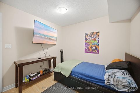 Photo 43 at 45 Skylark Drive, Vellore Village, Vaughan