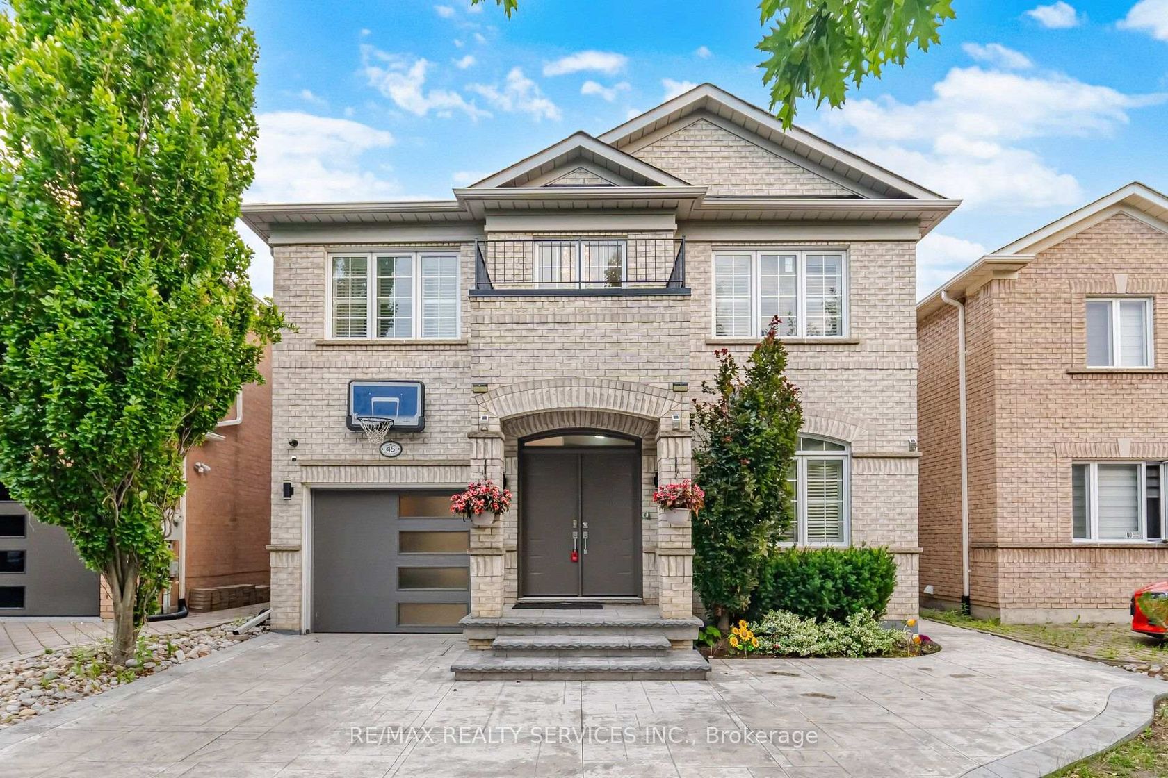 45 Skylark Drive, Vellore Village, Vaughan photo number 2