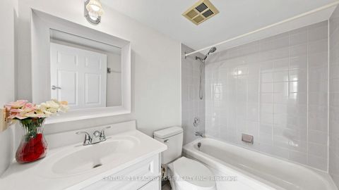 Photo 11 at 422 - 11753 Sheppard Avenue E, Rouge E11, Toronto
