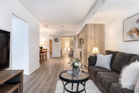 Photo 8 at 712 - 5 Soudan Avenue, Mount Pleasant West, Toronto