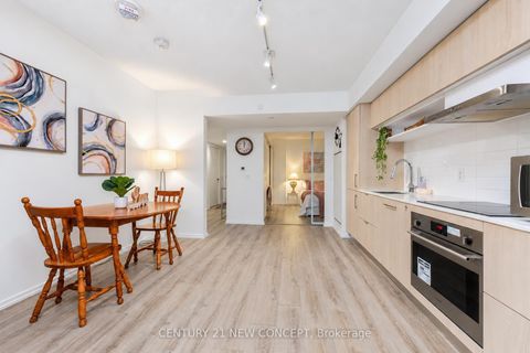 Photo 11 at 712 - 5 Soudan Avenue, Mount Pleasant West, Toronto
