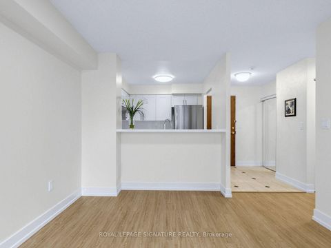 Photo 11 at 1009 - 28 Pemberton Avenue, Newtonbrook East, Toronto